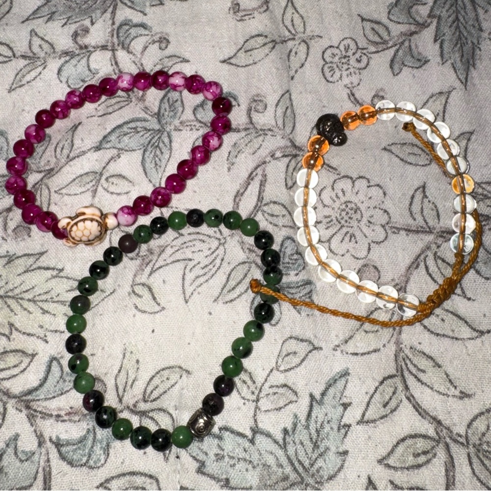 Beaded bracelets with unique designs and colors
